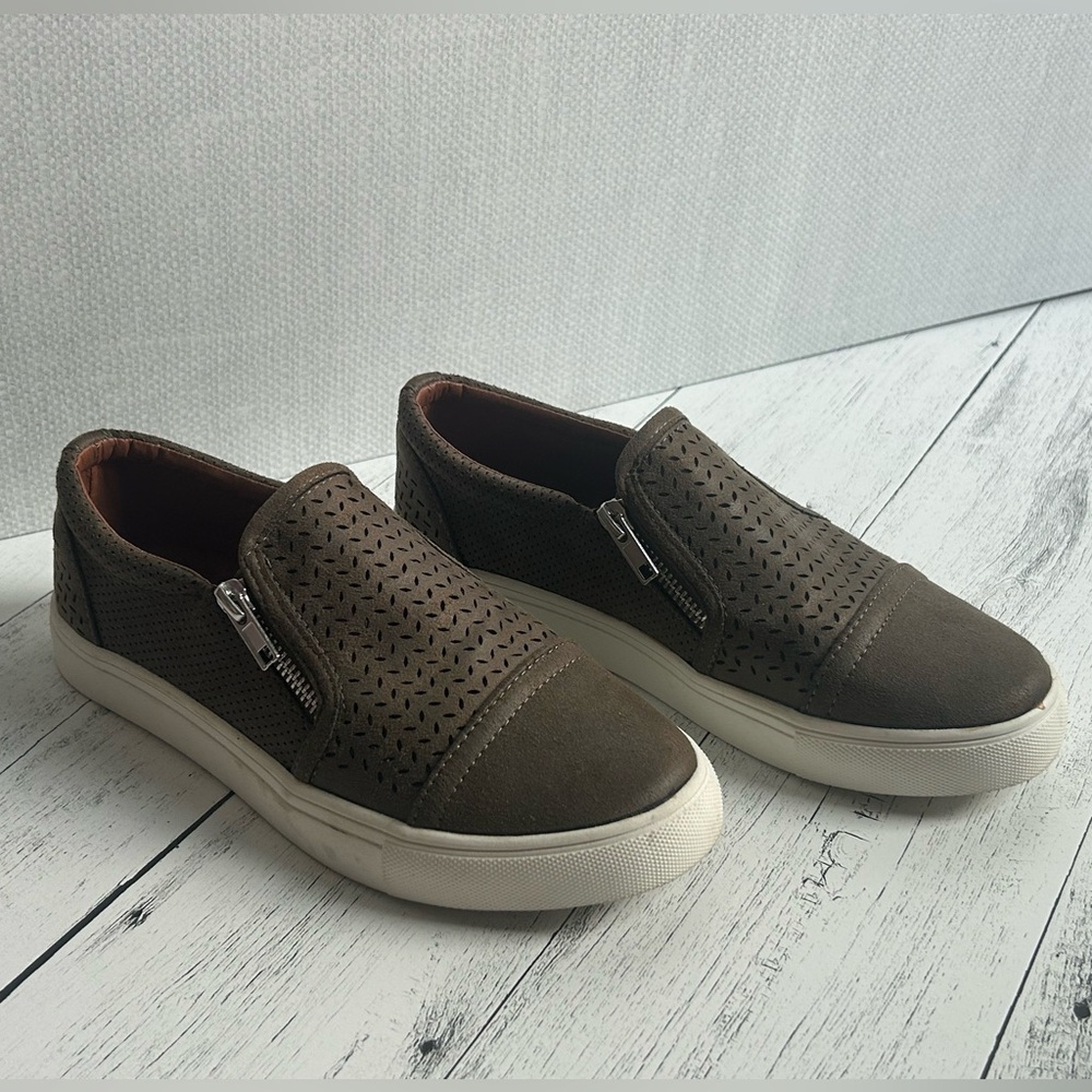 Report Womens Alexa Brown Zipper Casual Sneaker Size US 6.5